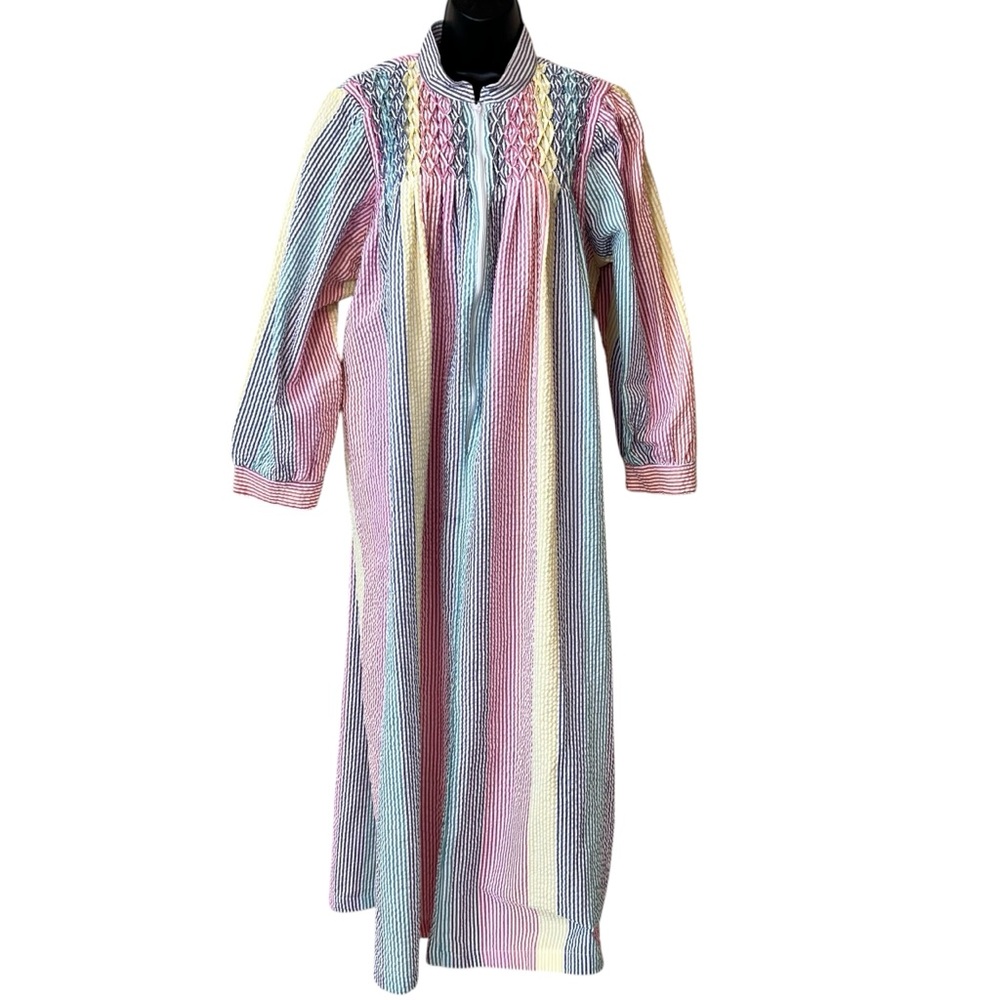 Vintage Saybury Seersucker rainbow-striped  
1/2 zip long robe housecoat